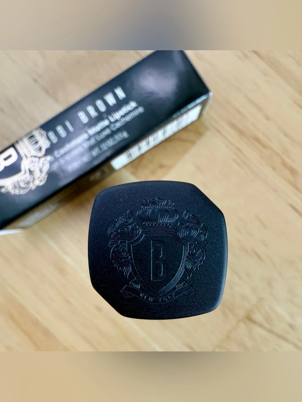 NWT NIB Bobbi Brown Luxe Cashmere Matte Lipstick (Claret) - Picture 4 of 9